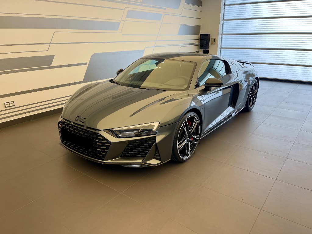 AUDI R8 COUPÉ V10 PERFORMANCE | SKLADEM | NOVÉ ČESKÉ AUTO | IHNED K PŘEDÁNÍ | 620 KONÍ | MAX VÝBAVA | ŠEDÁ DAYTONA | KARBON | KERAMICKÉ BRZDY | IHNED K PŘEDÁNÍ | NÁKUP ONLINE | AUTOiBUY.com